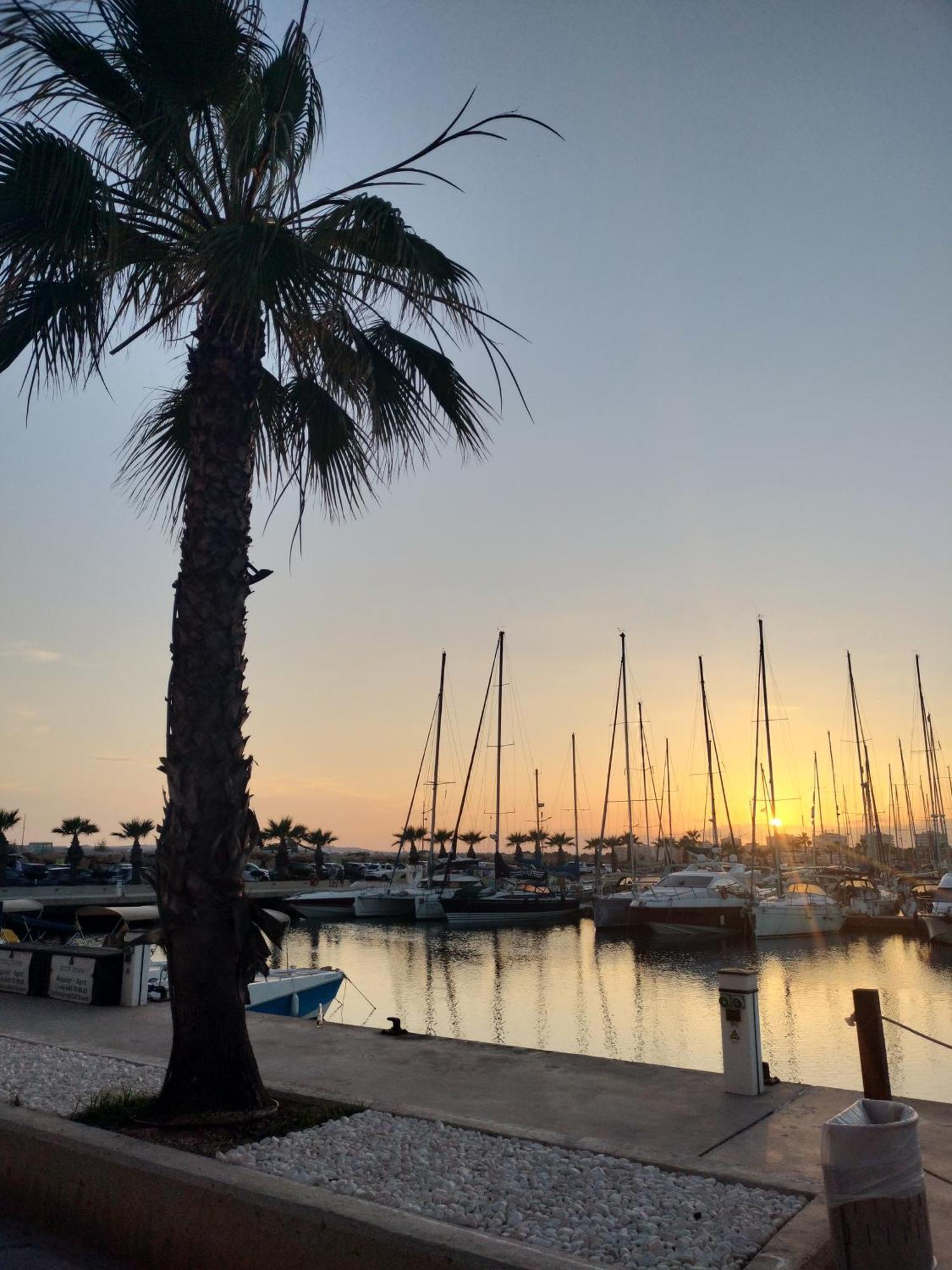 Relax Appartamento Spiaggia Torrevieja Exterior photo